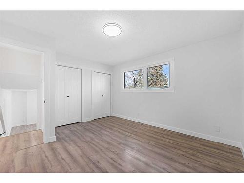 6701 29 Avenue Ne, Calgary, AB - Indoor Photo Showing Other Room