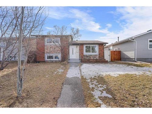 6701 29 Avenue Ne, Calgary, AB - Outdoor