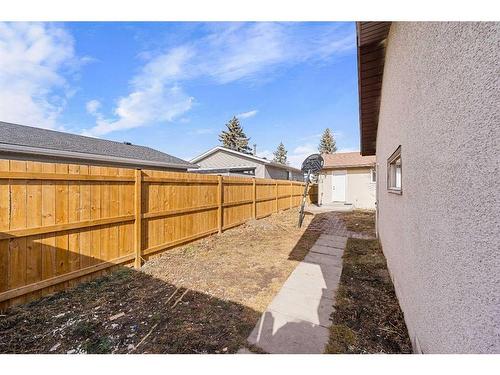 6701 29 Avenue Ne, Calgary, AB - Outdoor