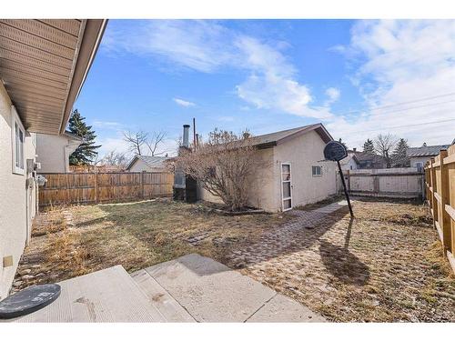 6701 29 Avenue Ne, Calgary, AB - Outdoor