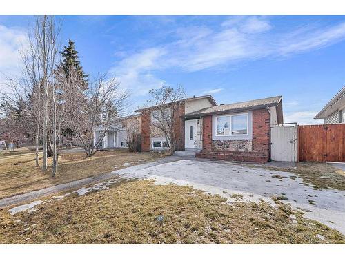 6701 29 Avenue Ne, Calgary, AB - Outdoor