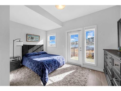 615 Sage Hill Grove Nw, Calgary, AB - Indoor Photo Showing Bedroom