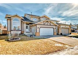 190 Woodbriar Circle SW Calgary, AB T2W 6A7