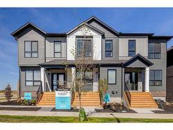 7 Silverton Glen Green SW Calgary, AB T2X 5B7