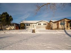 639 Maidstone Drive  Calgary, AB T2A 4B6