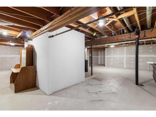 33 Shawnee View Sw, Calgary, AB - Indoor Photo Showing Basement