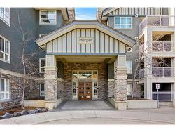 123-35 Richard Court SW Calgary, AB T3N 7N9