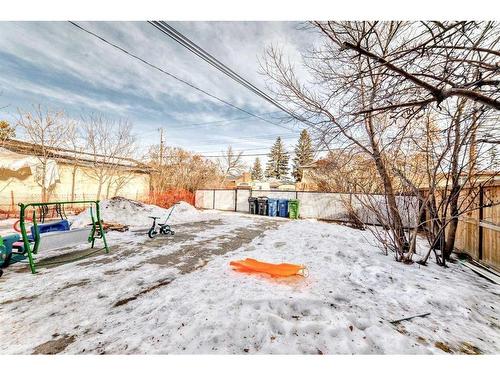 4324 73 Street Nw, Calgary, AB - Outdoor