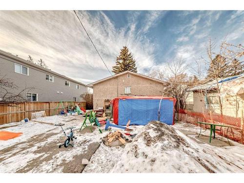 4324 73 Street Nw, Calgary, AB - Outdoor