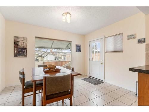 2822 40 Street Sw, Calgary, AB - Indoor Photo Showing Dining Room