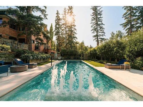 930 Prospect Avenue Sw, Calgary, AB - Outdoor With In Ground Pool