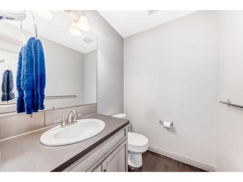 971 Auburn Bay Boulevard Se, Calgary, AB - Indoor Photo Showing Bathroom