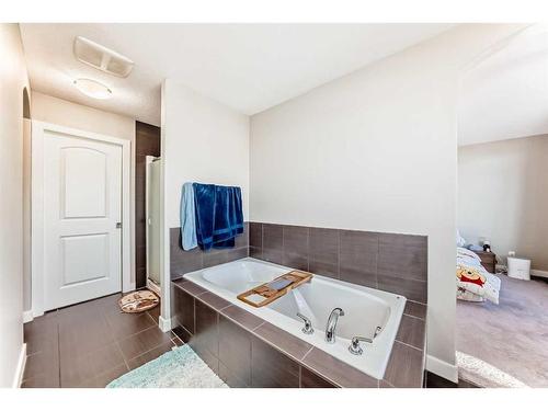 60 Legacy Crescent Se, Calgary, AB - Indoor Photo Showing Bathroom