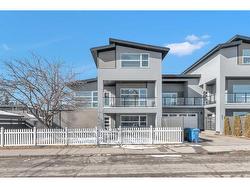 205 35A Street SW Calgary, AB T3C 1P6