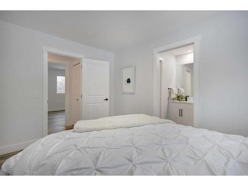 435 Queensland Road Se, Calgary, AB - Indoor Photo Showing Bedroom