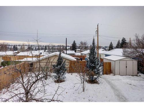 435 Queensland Road Se, Calgary, AB - Outdoor