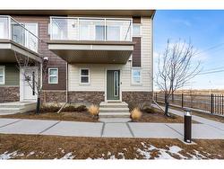 338 Harvest Grove Walk NE Calgary, AB T3K 2P3