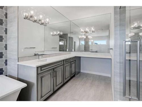 338 Shawnee Boulevard Sw, Calgary, AB - Indoor Photo Showing Bathroom