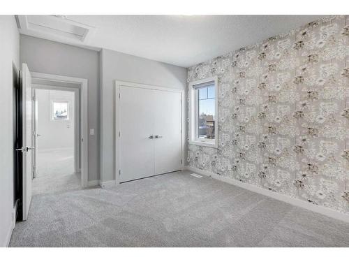 338 Shawnee Boulevard Sw, Calgary, AB - Indoor Photo Showing Other Room