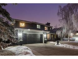 104 Christie Knoll Heights SW Calgary, AB T3H 2V2