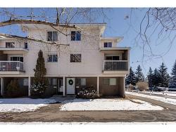 39-3015 51 Street SW Calgary, AB T3E 6N5