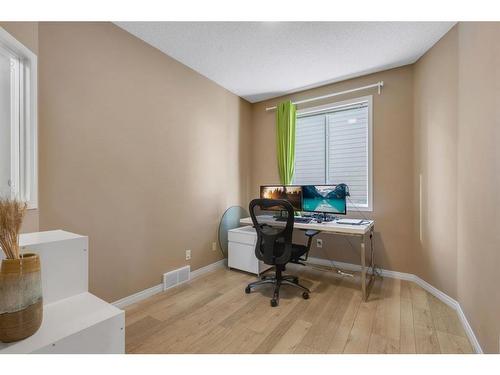 20 Weston Drive Sw, Calgary, AB - Indoor Photo Showing Office