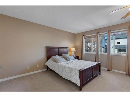 20 Weston Drive Sw, Calgary, AB - Indoor Photo Showing Bedroom