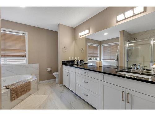 20 Weston Drive Sw, Calgary, AB - Indoor Photo Showing Bathroom