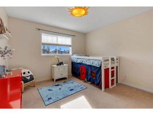 20 Weston Drive Sw, Calgary, AB - Indoor Photo Showing Bedroom