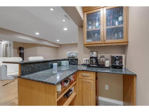 20 Weston Drive Sw, Calgary, AB - Indoor Photo Showing Kitchen