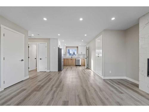 3239 Dovercliffe Road Se, Calgary, AB - Indoor With Fireplace