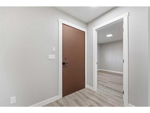 3239 Dovercliffe Road Se, Calgary, AB - Indoor Photo Showing Other Room