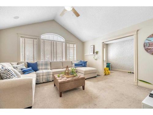 263 Discovery Ridge Boulevard Sw, Calgary, AB - Indoor Photo Showing Living Room