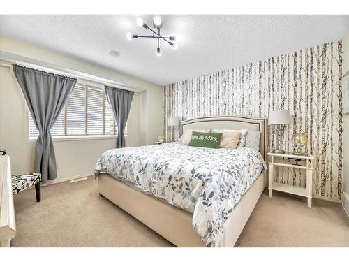 263 Discovery Ridge Boulevard Sw, Calgary, AB - Indoor Photo Showing Bedroom