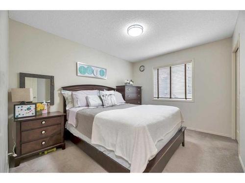 263 Discovery Ridge Boulevard Sw, Calgary, AB - Indoor Photo Showing Bedroom