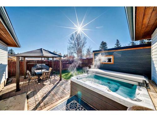 484 Queen Charlotte Road Se, Calgary, AB - Outdoor With Deck Patio Veranda With Exterior