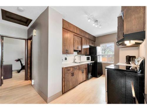 54 St Monica Avenue Se, Calgary, AB - Indoor Photo Showing Kitchen