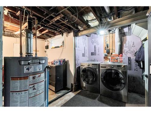 54 St Monica Avenue Se, Calgary, AB - Indoor Photo Showing Laundry Room