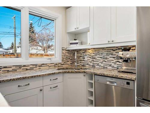 160 Sackville Drive Sw, Calgary, AB - Indoor Photo Showing Kitchen