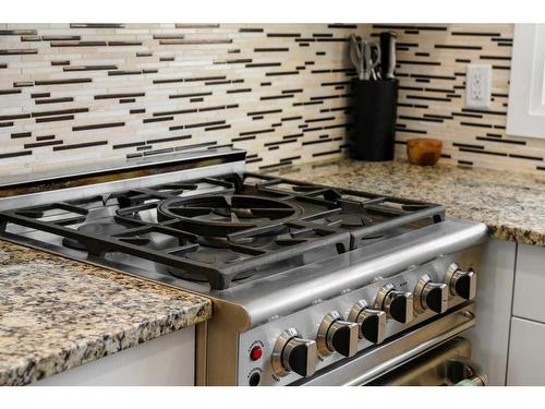 160 Sackville Drive Sw, Calgary, AB - Indoor Photo Showing Kitchen