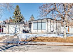 2616 63 Avenue SW Calgary, AB T3E 5J7