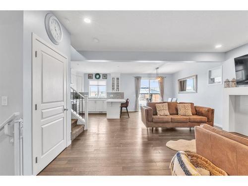 300 Walden Parade Se, Calgary, AB - Indoor Photo Showing Living Room