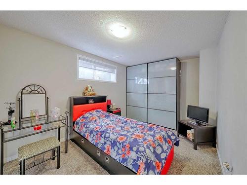 602 Kincora Bay Nw, Calgary, AB - Indoor Photo Showing Bedroom