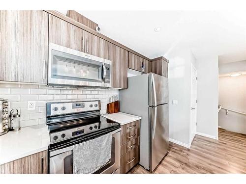 143 Cityscape Row Ne, Calgary, AB - Indoor Photo Showing Kitchen