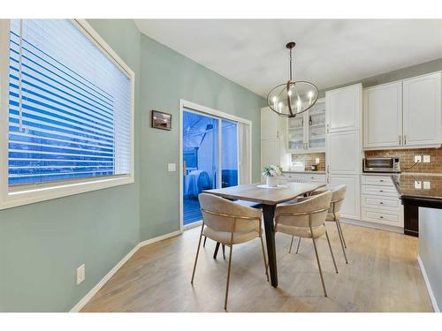 51 Patterson Hill Sw, Calgary, AB - Indoor Photo Showing Dining Room