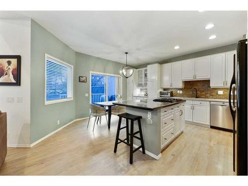 51 Patterson Hill Sw, Calgary, AB - Indoor Photo Showing Kitchen With Upgraded Kitchen