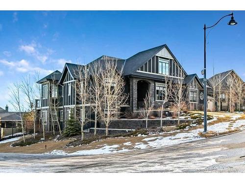 29 Elveden Point Sw, Calgary, AB - Outdoor