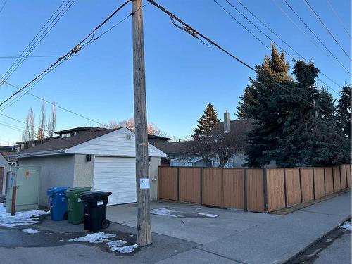 1948 48 Avenue Sw, Calgary, AB - Outdoor