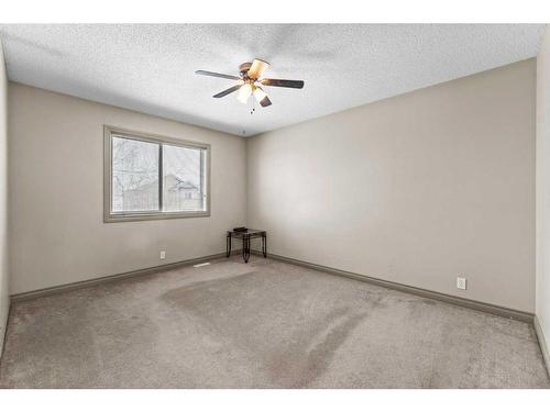 233 Bridlemeadows Common Sw, Calgary, AB - Indoor Photo Showing Other Room