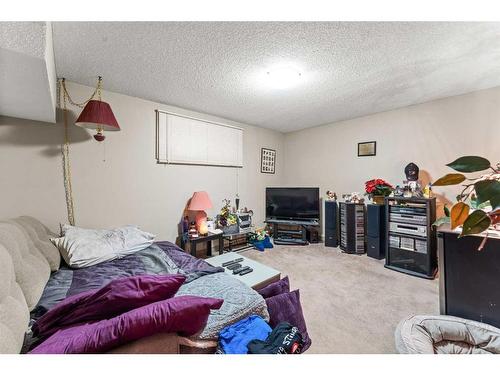 233 Bridlemeadows Common Sw, Calgary, AB - Indoor